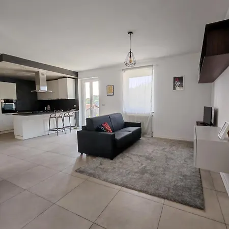 Con Piscina - I Versanti Apartamento Alice Bel Colle